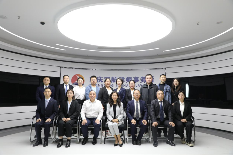 新疆生产建设兵团律师协会副会长华晏一行莅临军航所参观交流