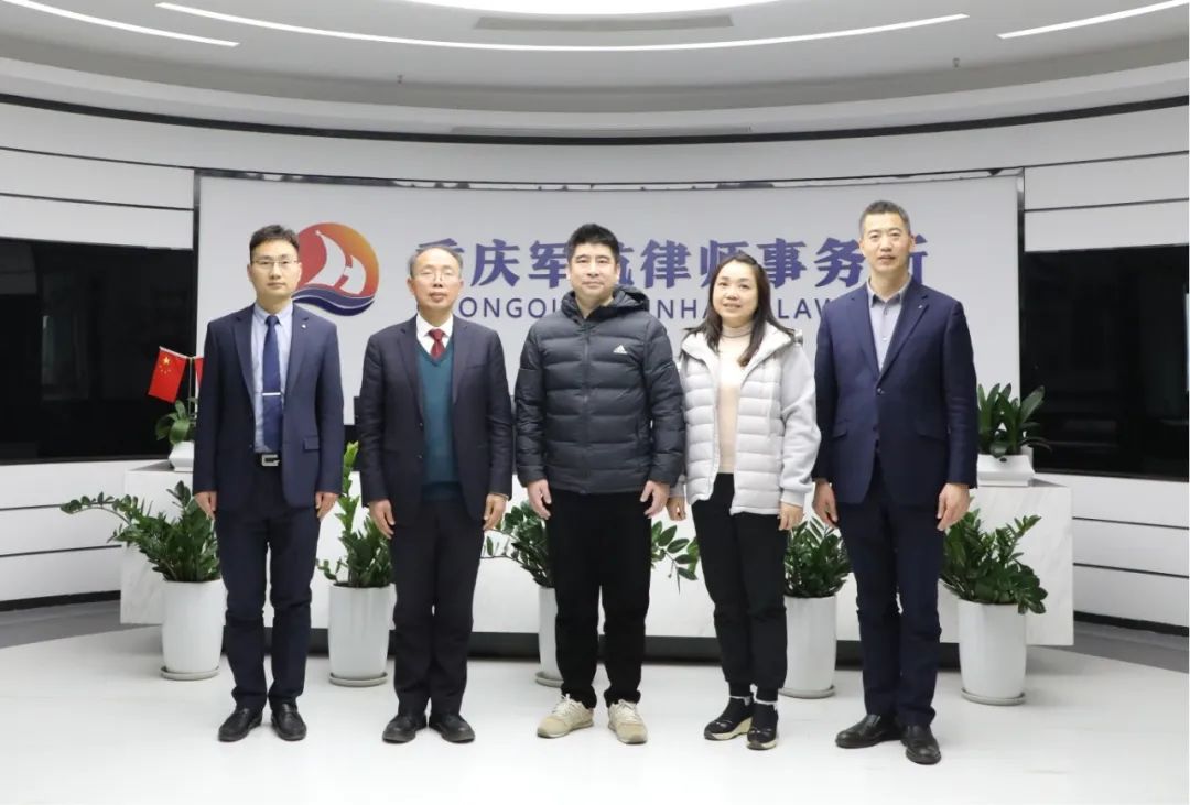军航快讯|金山街道办事处退役军人服务站王海洪站长一行莅临军航所调研交流