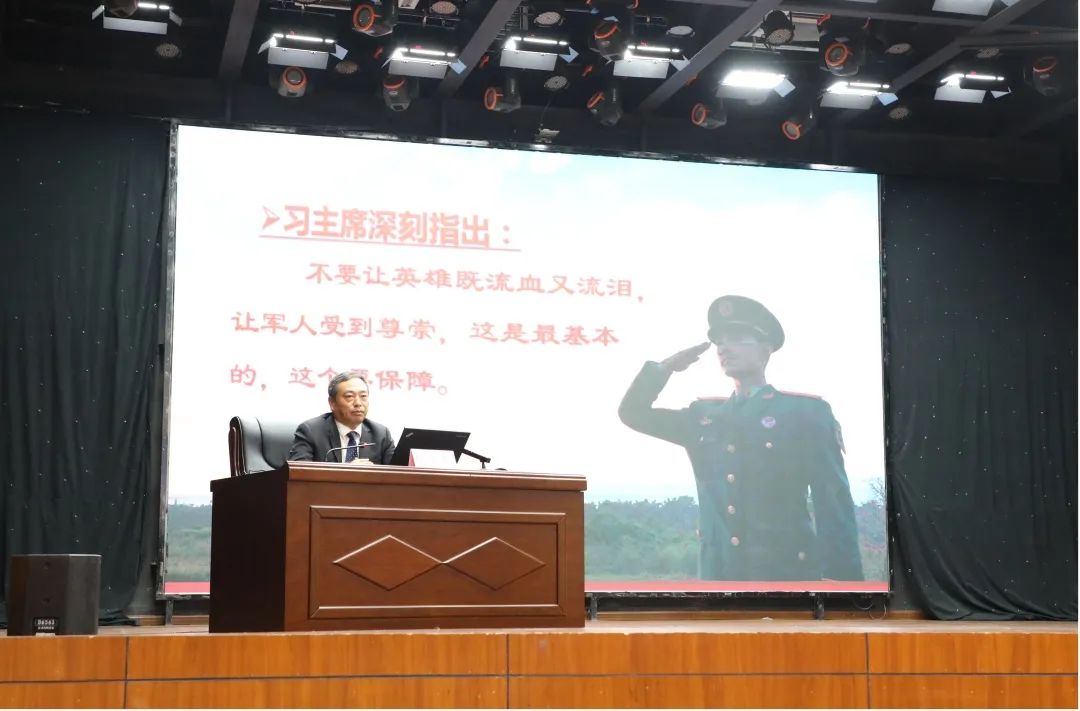 不忘初心担使命  服务“五军”显真情——重庆军航律师事务所殷地明律师受邀为解放军驻渝某部开展普法宣讲